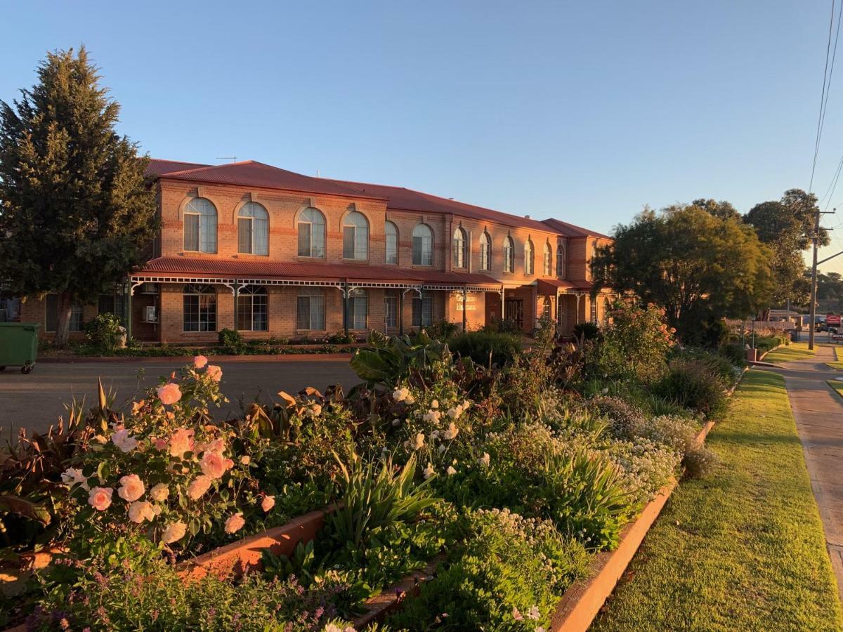 Heritage Motor Inn Goulburn Kültér fotó